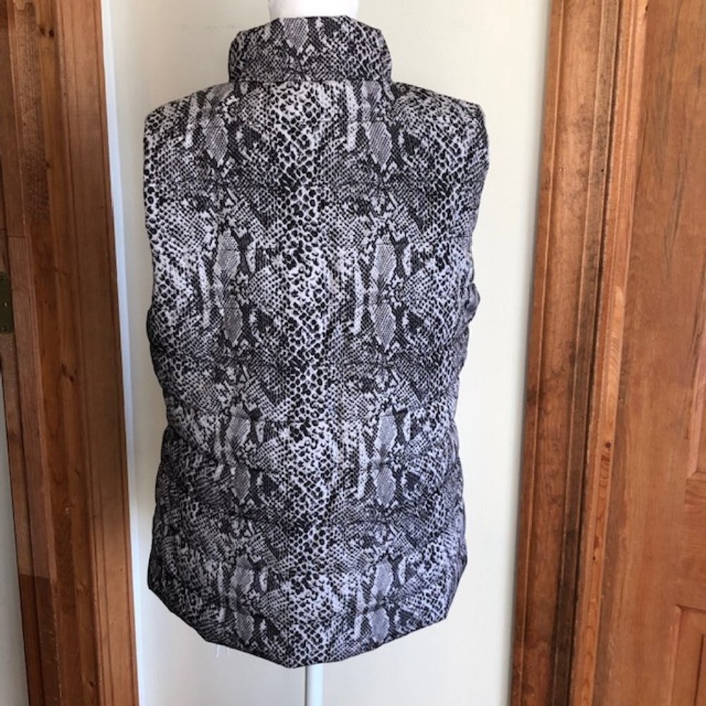 MICHAEL KORS Puffer Vest Black Gray White Snakeskin Print Medium - Picture 10 of 17